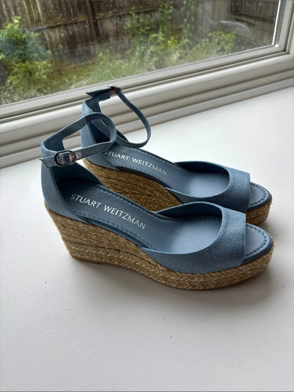 Stuart Weitzman never worn NUDISTCURVE ESPADRILLE WEDGE size 10.5